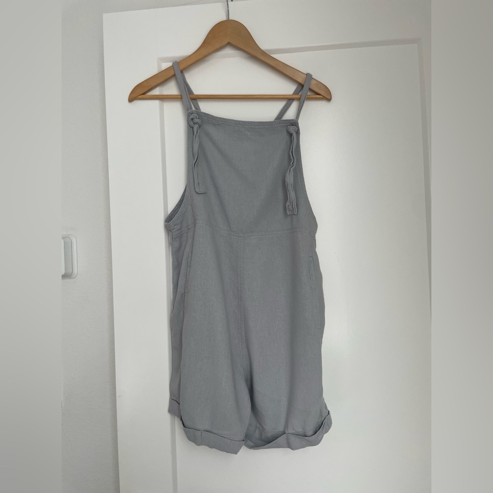 Gray Sleeveless Romper